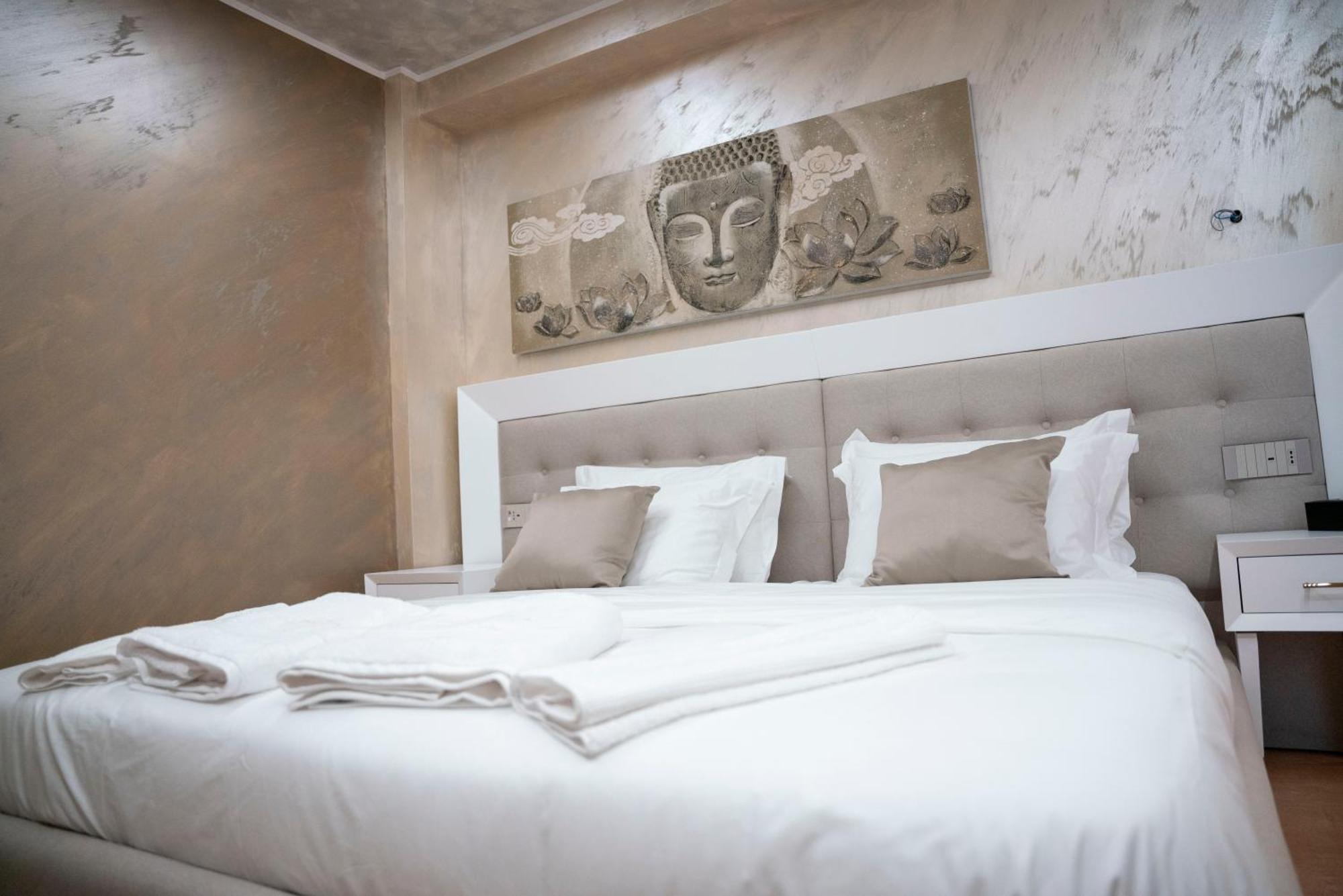 Hotel Pernoca Durrës Buitenkant foto