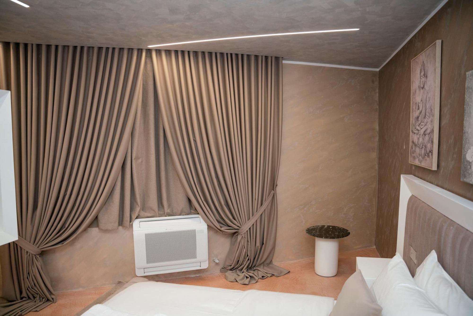 Hotel Pernoca Durrës Buitenkant foto